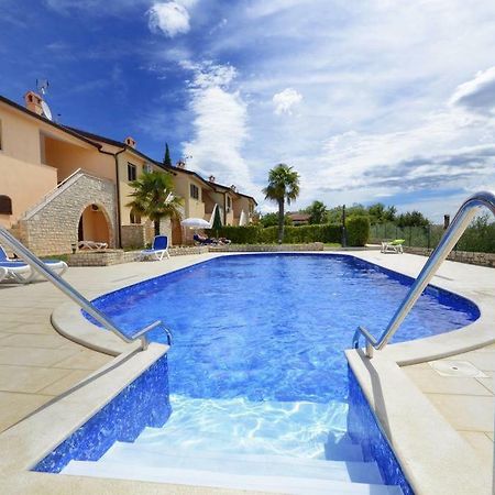 Holiday Home Marina Каштелир Экстерьер фото