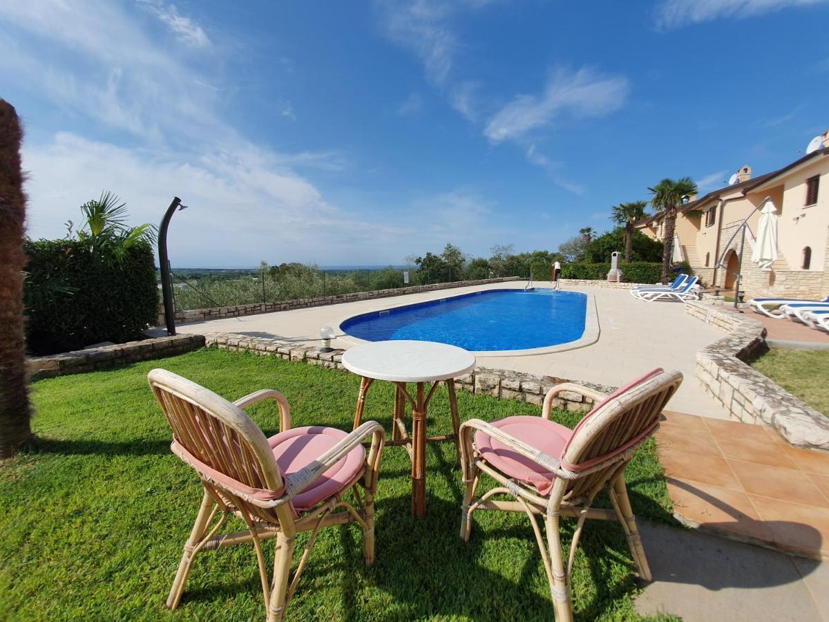 Holiday Home Marina Каштелир Экстерьер фото