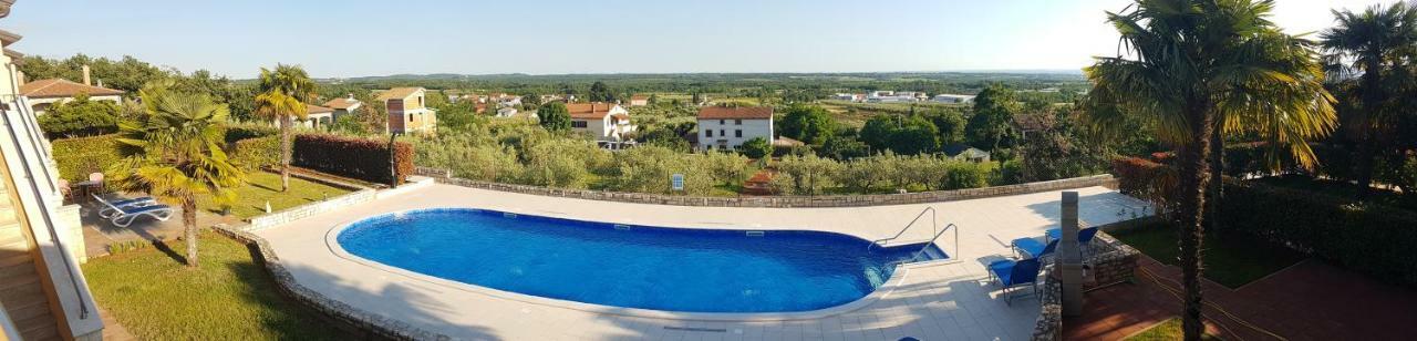 Holiday Home Marina Каштелир Экстерьер фото