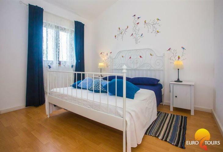 Holiday Home Marina Каштелир Экстерьер фото