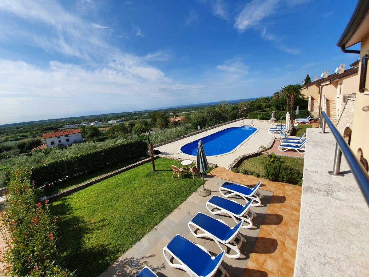 Holiday Home Marina Каштелир Экстерьер фото